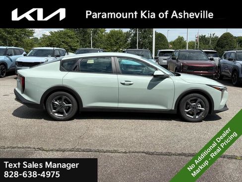New 2026 Kia K4 FWD image 7