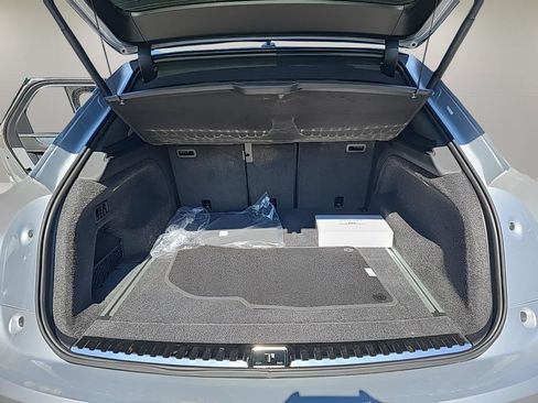 New 2024 Bentley Bentayga image 33