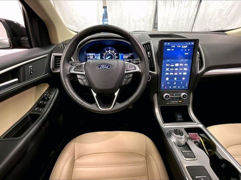 Certified 2022 Ford Edge SEL w/ Convenience Package image 5