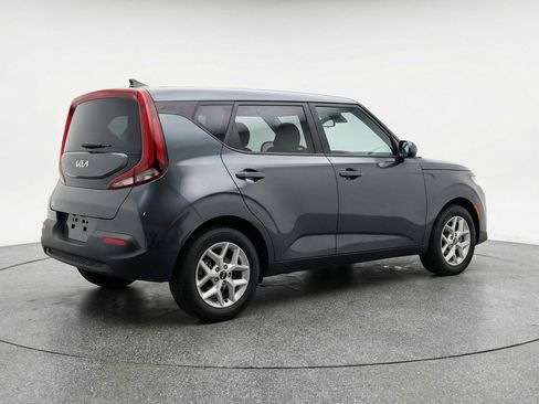 Used 2025 Kia Soul LX w/ LX Technology Package image 9