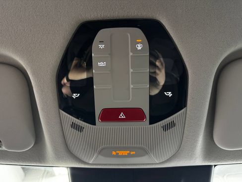 Used 2025 Kia K4 FWD image 25