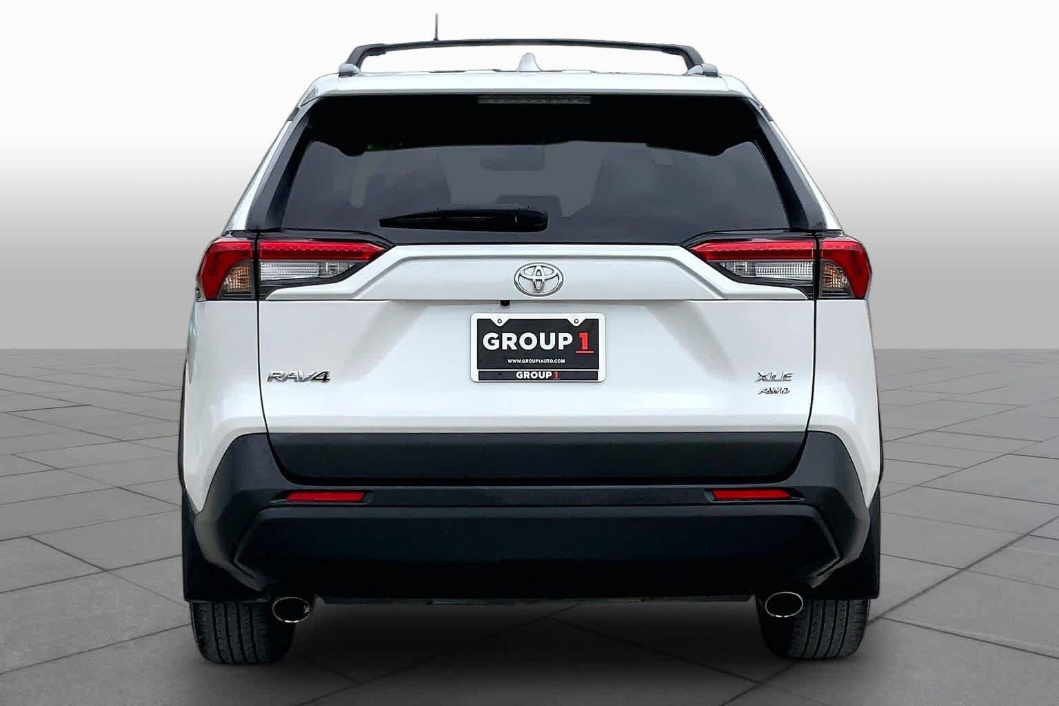 Used 2023 Toyota RAV4 XLE Premium AWD/4WD image 5