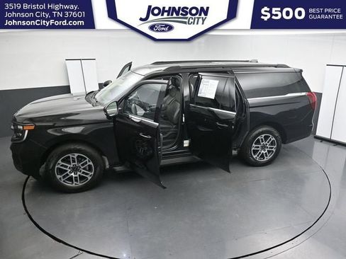 Used 2025 Ford Expedition Max Active AWD/4WD image 36