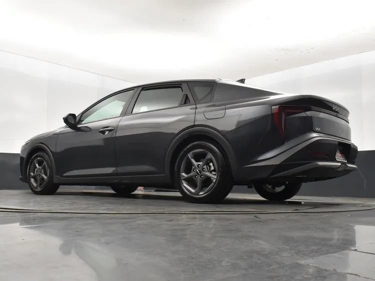 Used 2025 Kia K4 FWD image 12