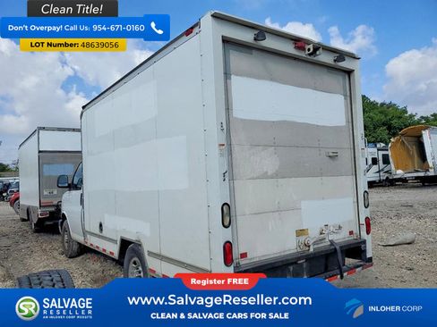 Used 2019 Chevrolet Express 3500 w/ Driver Convenience Package image 3