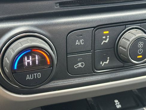 Used 2018 GMC Sierra 2500 SLT image 28