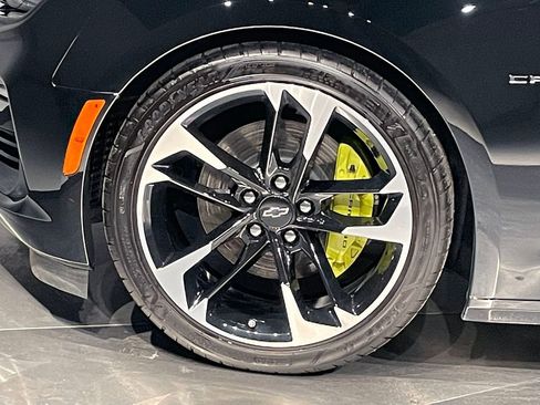 Used 2023 Chevrolet Camaro SS RWD image 8