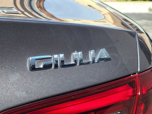 Used 2023 Alfa Romeo Giulia Veloce RWD image 24