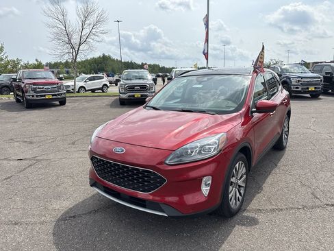 Used 2021 Ford Escape Titanium AWD/4WD image 2