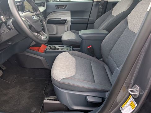 Used 2023 Ford Maverick XLT image 11