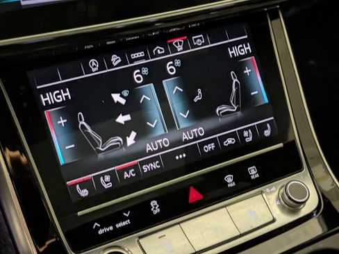 Used 2021 Audi Q7 3.0T Prestige w/ Prestige Package image 39