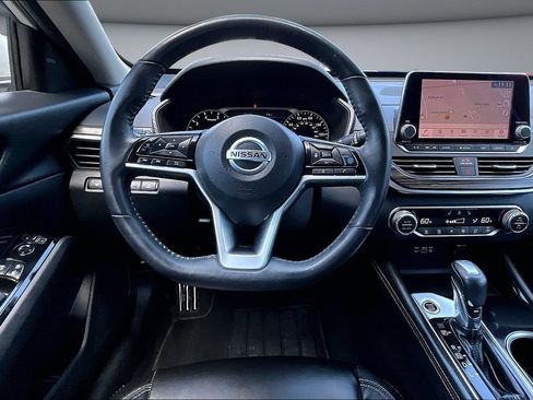 Used 2020 Nissan Altima 2.5 SL FWD image 8