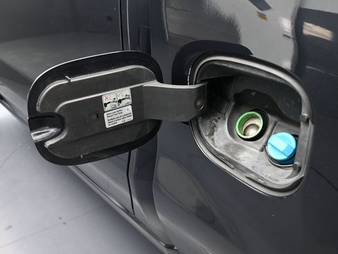 Used 2023 Chevrolet Silverado 1500 RST image 33