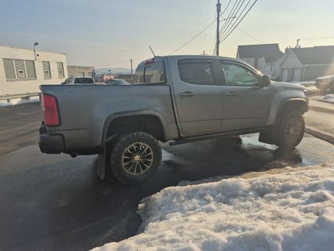 Used 2020 Chevrolet Colorado ZR2 image 8