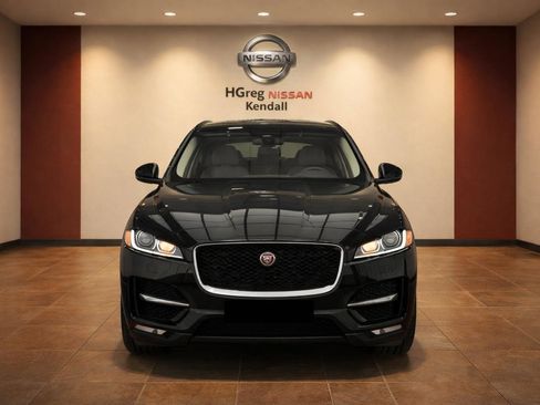 Used 2020 Jaguar F-PACE Prestige image 4