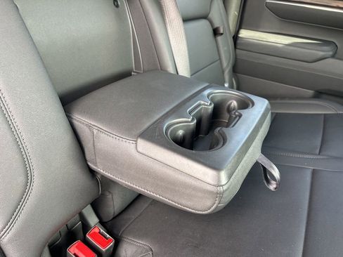 Used 2025 GMC Sierra 1500 SLT image 43