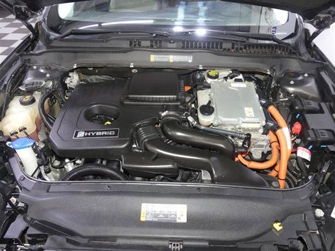 Used 2016 Ford Fusion Titanium FWD image 12