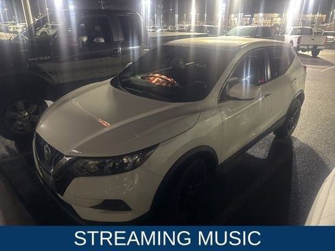 Used 2020 Nissan Rogue Sport S image 3