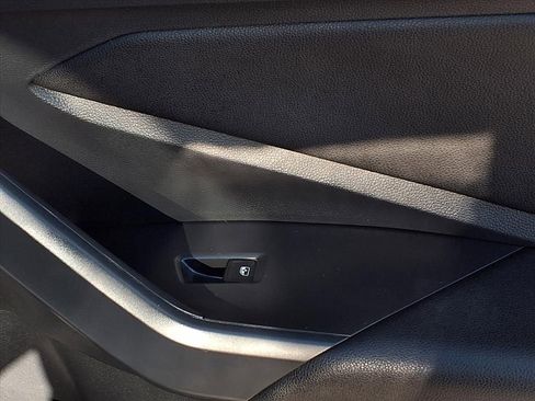 Used 2020 Volkswagen Jetta SE w/ SE Cold Weather Package image 25