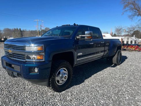 Used 2016 Chevrolet Silverado 3500 High Country w/ Duramax Plus Package image 3