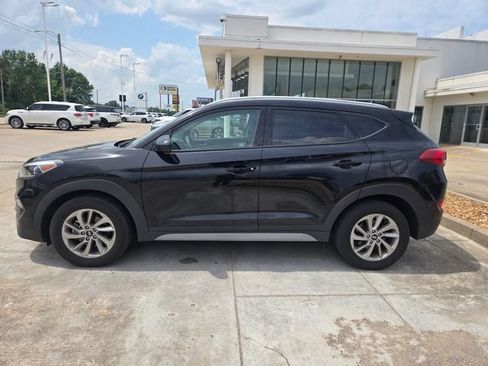 Used 2018 Hyundai Tucson SEL FWD image 2