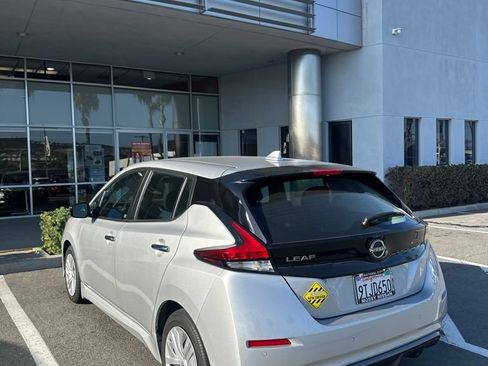 Used 2024 Nissan Leaf S FWD image 4