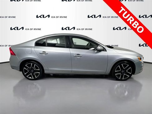 Used 2018 Volvo S60 T5 Dynamic w/ Vision Package image 8