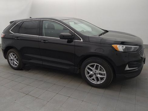 Used 2024 Ford Edge SEL image 11