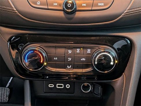 Used 2021 Buick Encore GX Preferred image 22