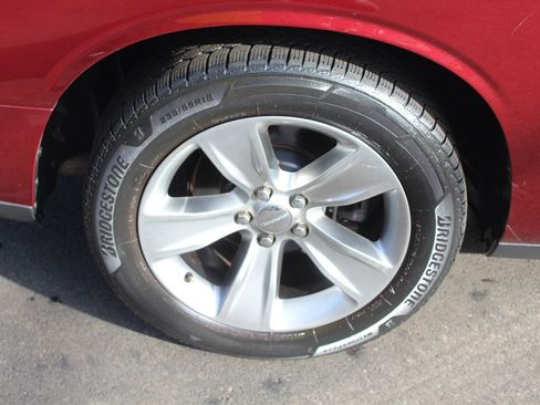 Used 2018 Dodge Challenger SXT image 22