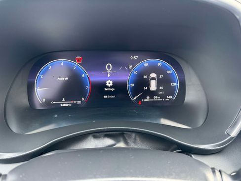 Used 2024 Toyota Highlander Platinum image 31