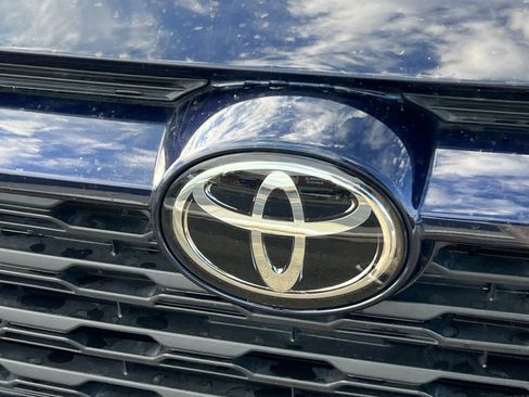 Used 2024 Toyota RAV4 XLE w/ Convenience Package FWD image 13