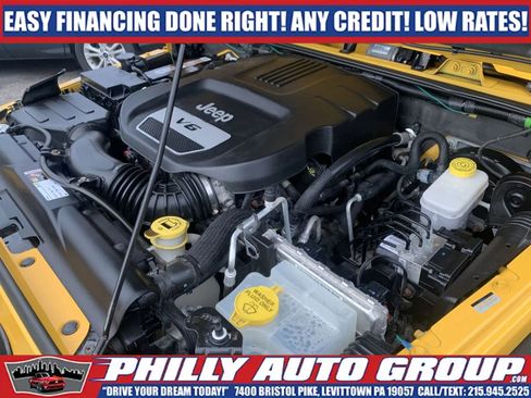 Used 2015 Jeep Wrangler Unlimited Rubicon w/ Max Tow Package AWD/4WD image 34
