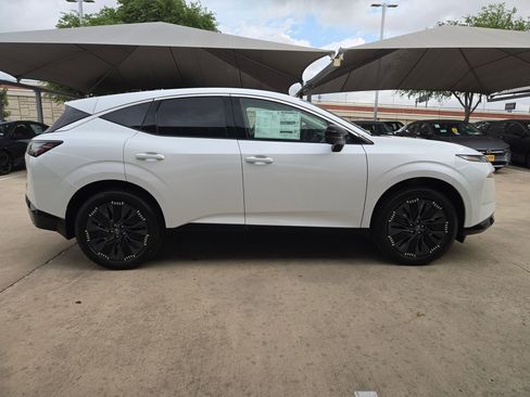 New 2026 Nissan Murano Platinum AWD/4WD image 2