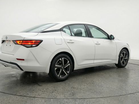 Used 2025 Nissan Sentra SV FWD image 9