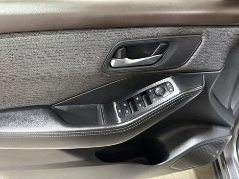 Used 2021 Nissan Rogue SV image 20