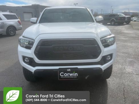 Used 2023 Toyota Tacoma TRD Off-Road w/ Technology Package image 7