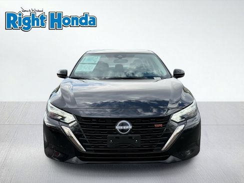 Used 2025 Nissan Sentra SR FWD image 4