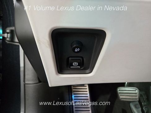 Used 2023 Chevrolet Corvette Stingray Premium Cpe w/ Z51 Performance Package RWD image 33