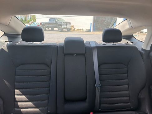 Used 2015 Ford Fusion SE FWD image 40
