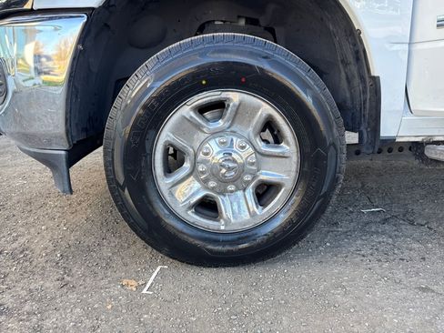 Used 2020 RAM 3500 Tradesman image 27