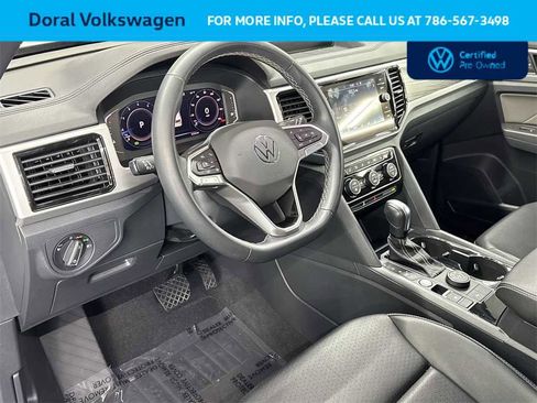 Certified 2022 Volkswagen Atlas Cross Sport SE image 13