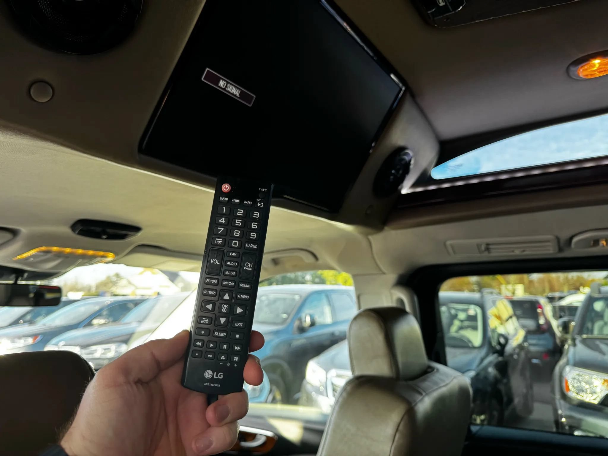 Used 2017 Mercedes-Benz Metris Passenger image 75