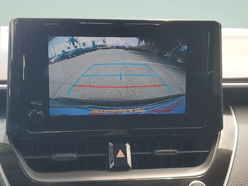 Used 2024 Toyota Corolla LE FWD image 18