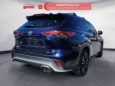 Used 2023 Toyota Highlander XSE AWD/4WD image 5
