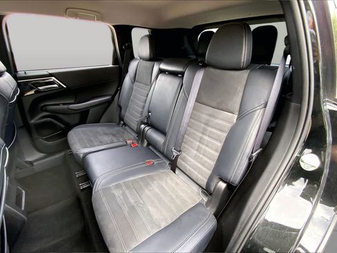 Used 2024 Mitsubishi Outlander SE FWD image 20