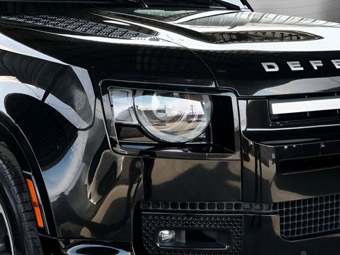 Used 2022 Land Rover Defender 110 XS Edition image 15