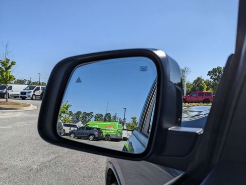 Used 2022 Dodge Durango R/T image 17