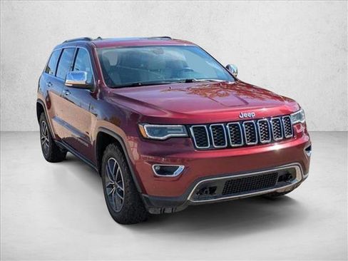 Used 2019 Jeep Grand Cherokee Limited w/ Luxury Group II image 3
