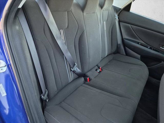 Used 2021 Hyundai Elantra SEL FWD image 18